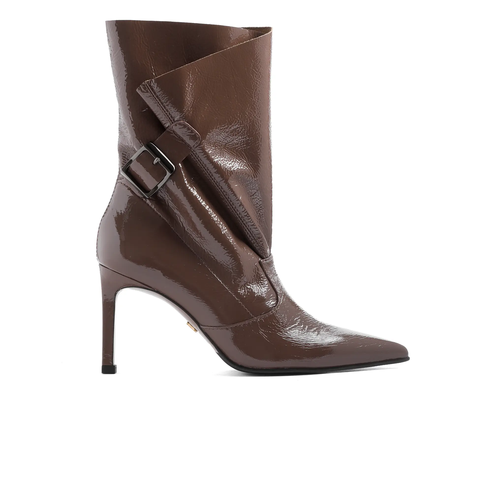 Qəhvəyi qırışıq laklı dəri