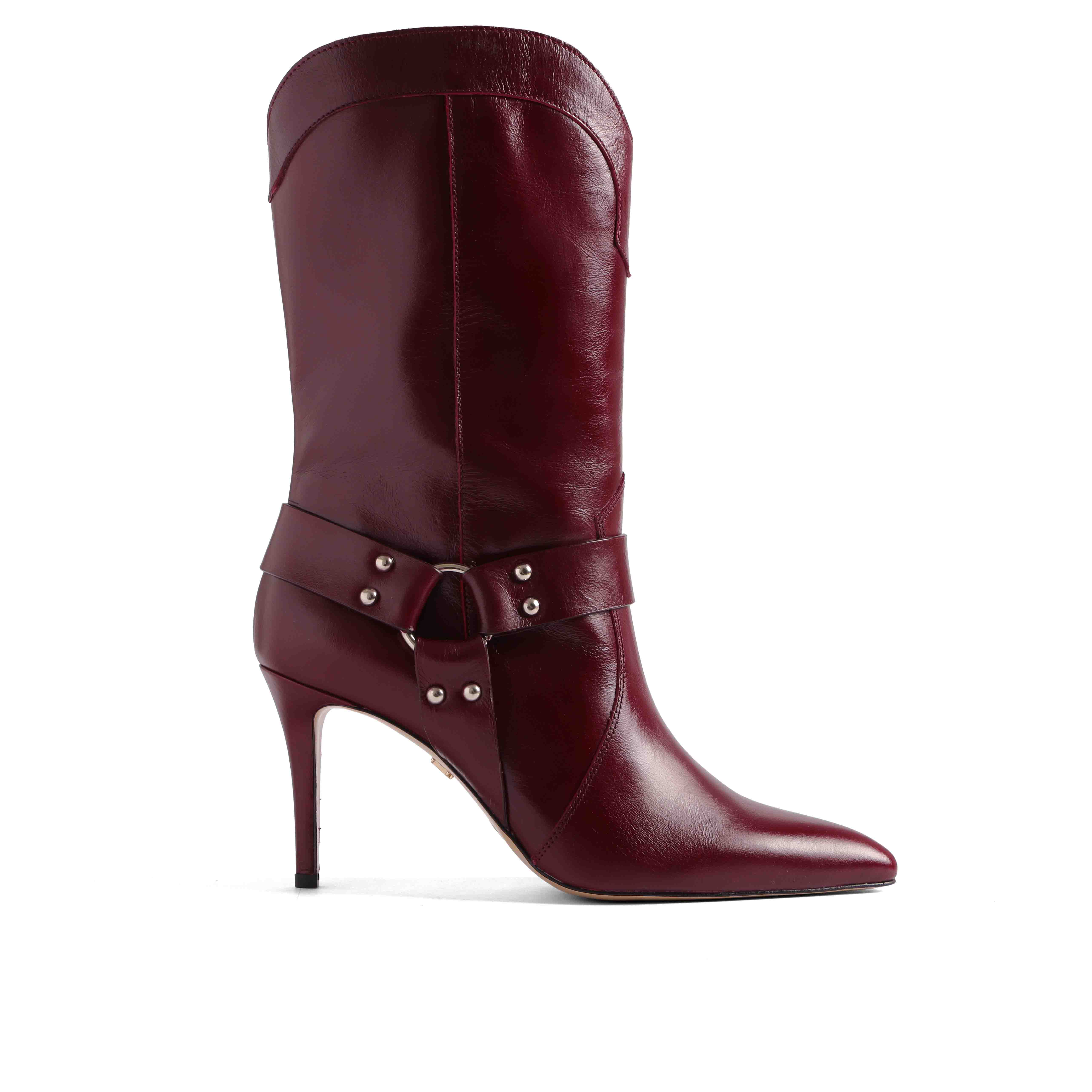 Tünd qırmızı dəri